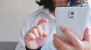 電話でのカードローンの申込みから審査までの流れ